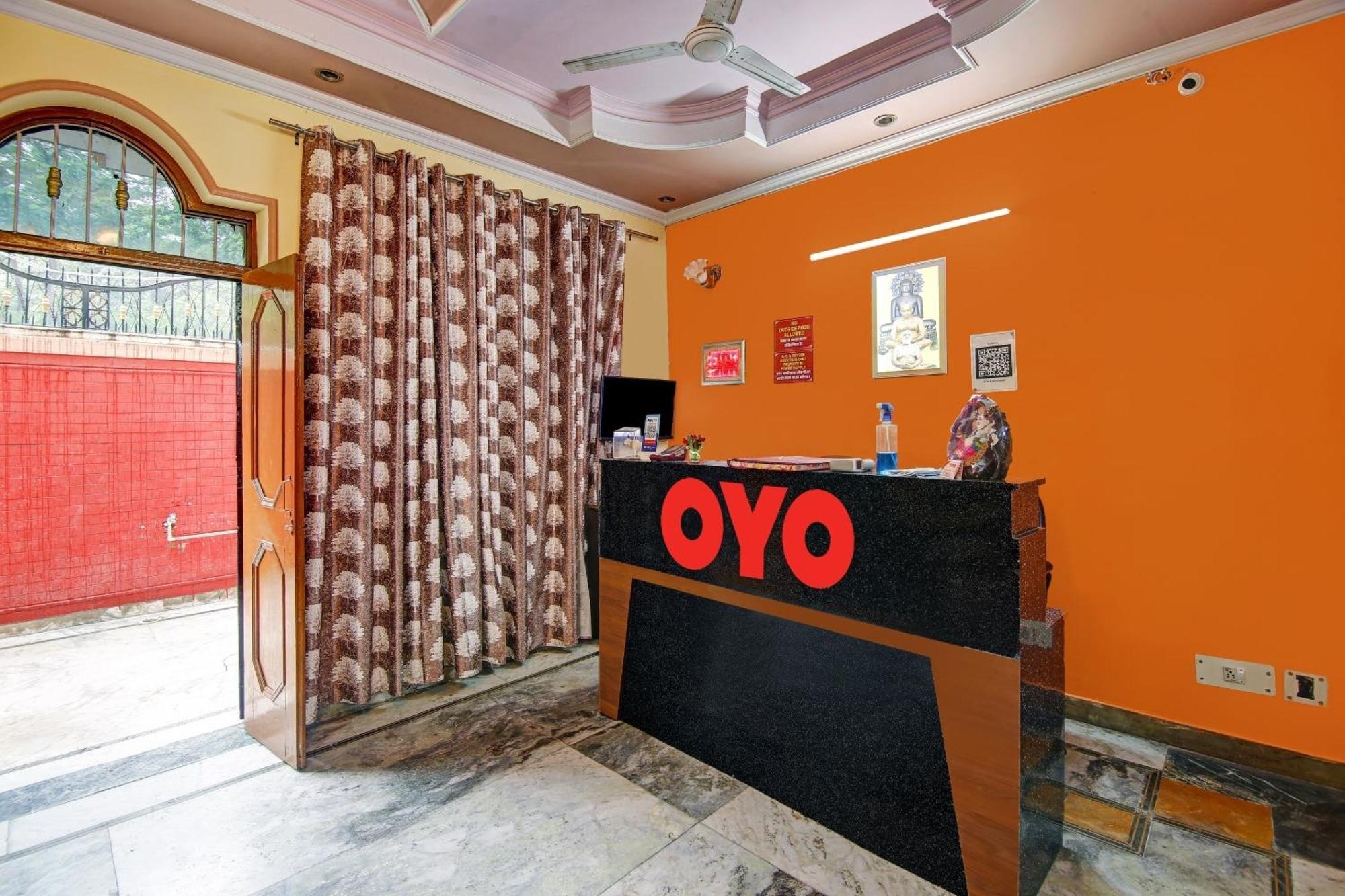 Hotel Oyo Galaxy Plaza Ghaziabád Exteriér fotografie
